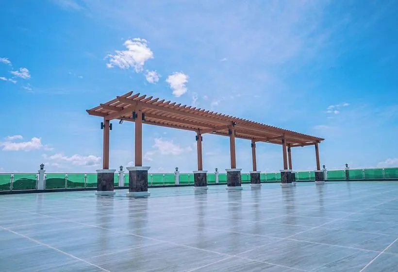 اتاق لوکس, Sangkahak Mith