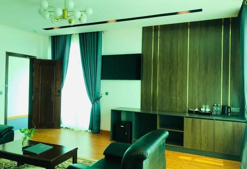 سوییت, Sangkahak Mith