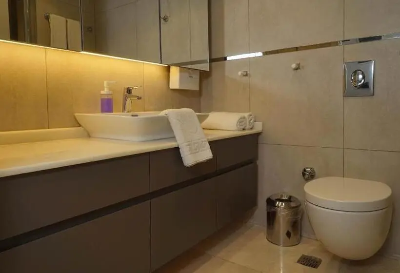 آپارتمان 3 خوابه, Mene Suites
