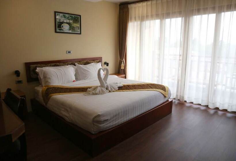 Номер Deluxe Кровать Кинг, Lisha Grand