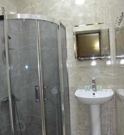 اتاق سوپریور چهار تخته, Imereti Tbilisi