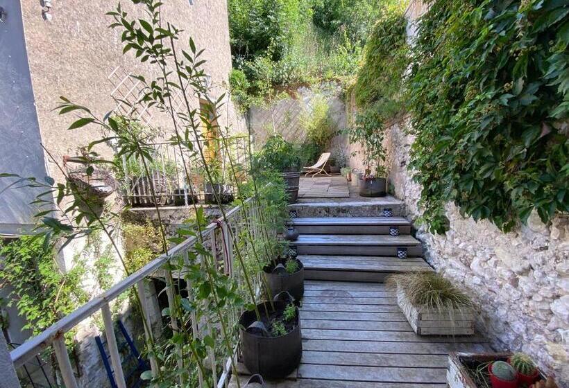 Номер Стандарт с Террасой, Le Motu Loire