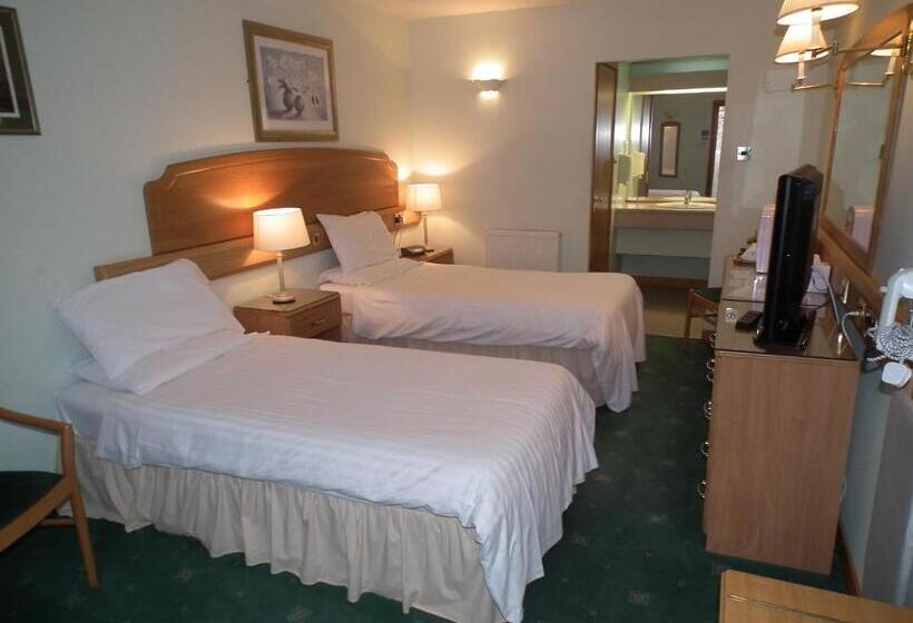 غرفة قياسية, The Red Lion Tavern