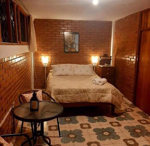 خانه 3 خوابه, Casa Montemira