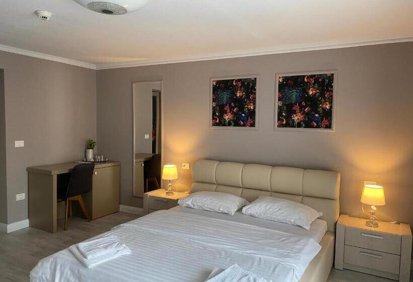 スタンダードトリプルルーム, Pensiunea Galileo