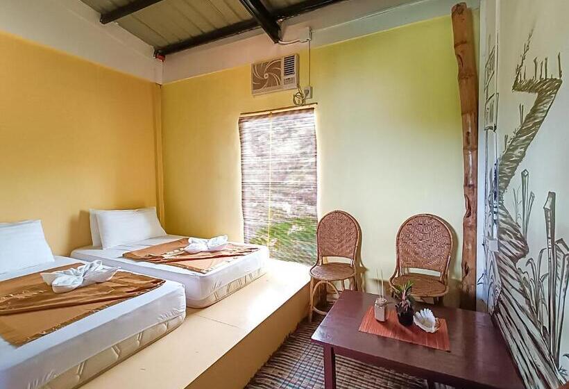 Deluxe Zimmer, Lexias Hostel And Workspace   El Nido