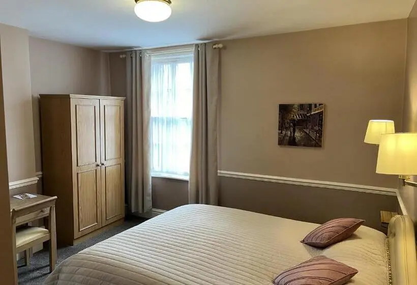 スーペリアールーム, Royal Oak Hotel, Garstang