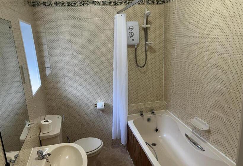 غرفة قياسية ثلاثية, Royal Oak Hotel, Garstang