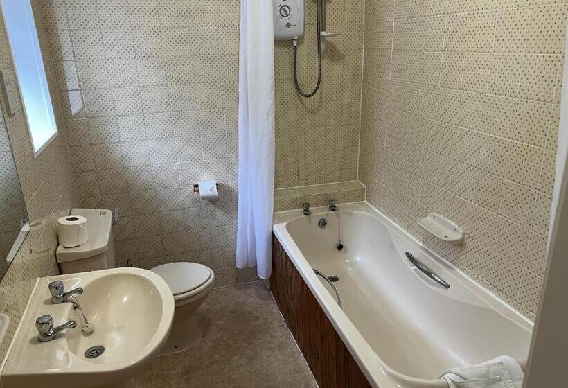 غرفة قياسية ثلاثية, Royal Oak Hotel, Garstang