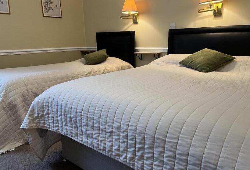 غرفة قياسية ثلاثية, Royal Oak Hotel, Garstang