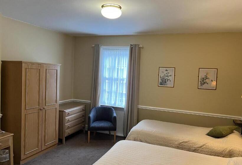 غرفة قياسية ثلاثية, Royal Oak Hotel, Garstang