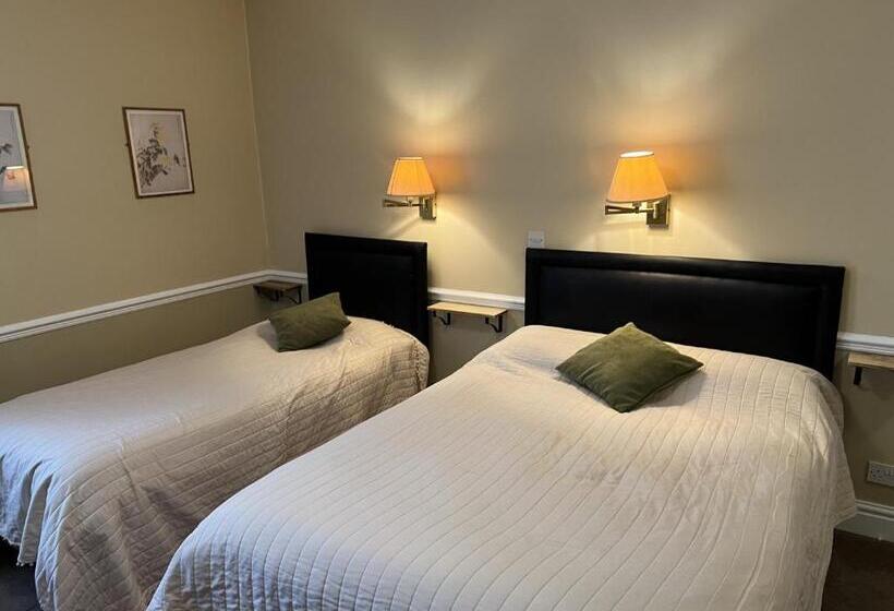 Номер Стандарт Трехместный, Royal Oak Hotel, Garstang