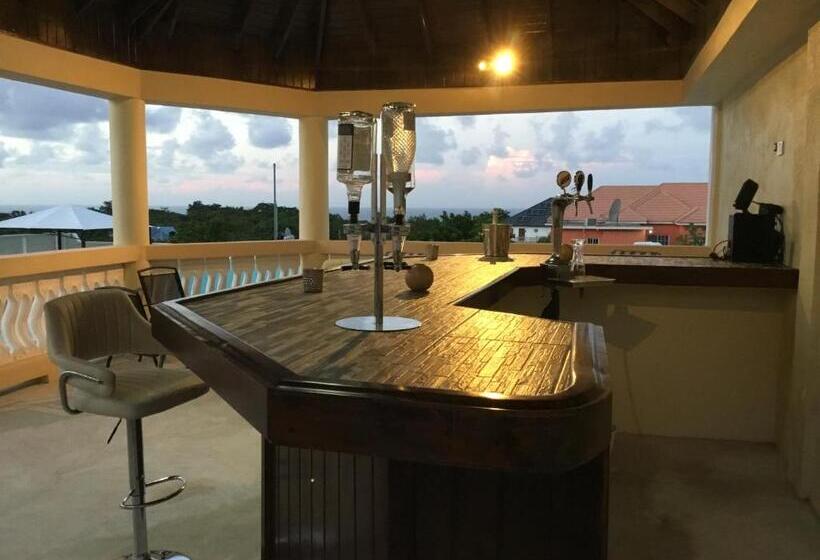 اتاق استاندارد با تخت بزرگ, Cool Breeze Discovery Bay