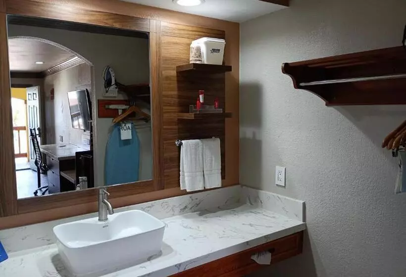 ２ダブルベッドのスタンダードルーム, Americas Best Value Inn & Suites Alvin/houston