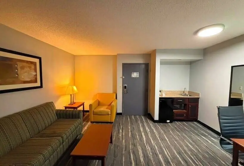 スイート, Baymont by Wyndham Memphis I-40