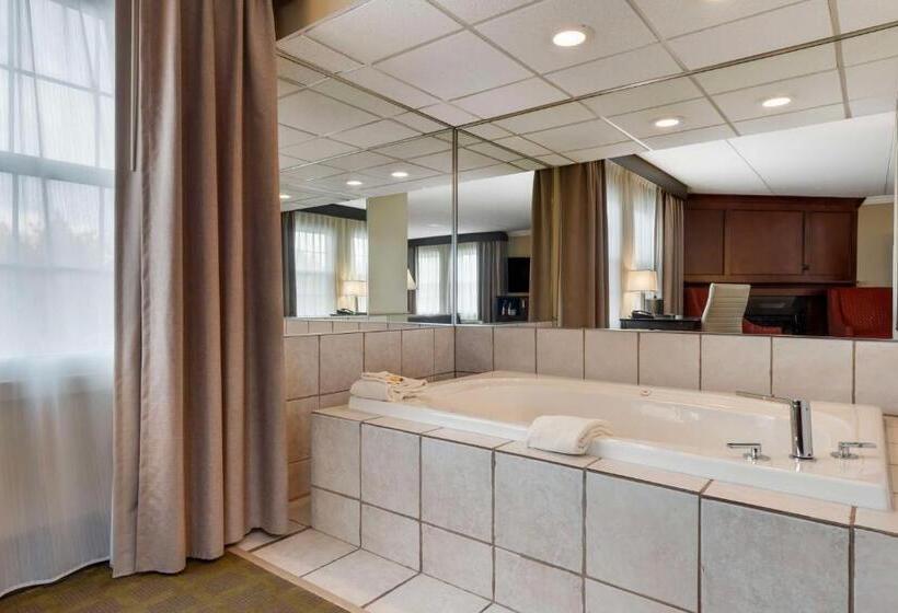 جناح سرير كينج, Best Western Plus White Bear Country Inn