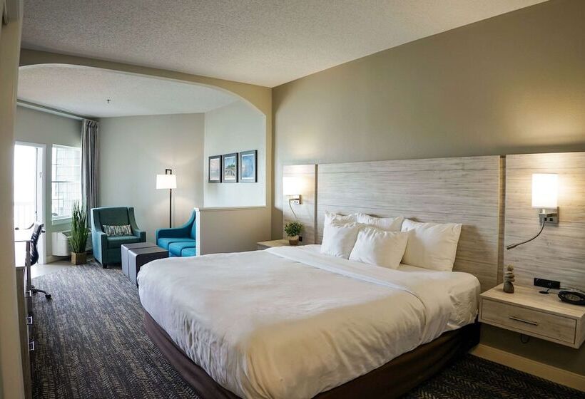 Люкс Deluxe Кровать Кинг, Comfort Suites Chincoteague Island Bayfront Resort