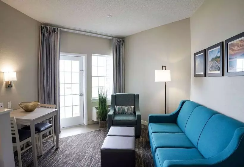 クイーンサイズベッドのスイートルーム, Comfort Suites Chincoteague Island Bayfront Resort