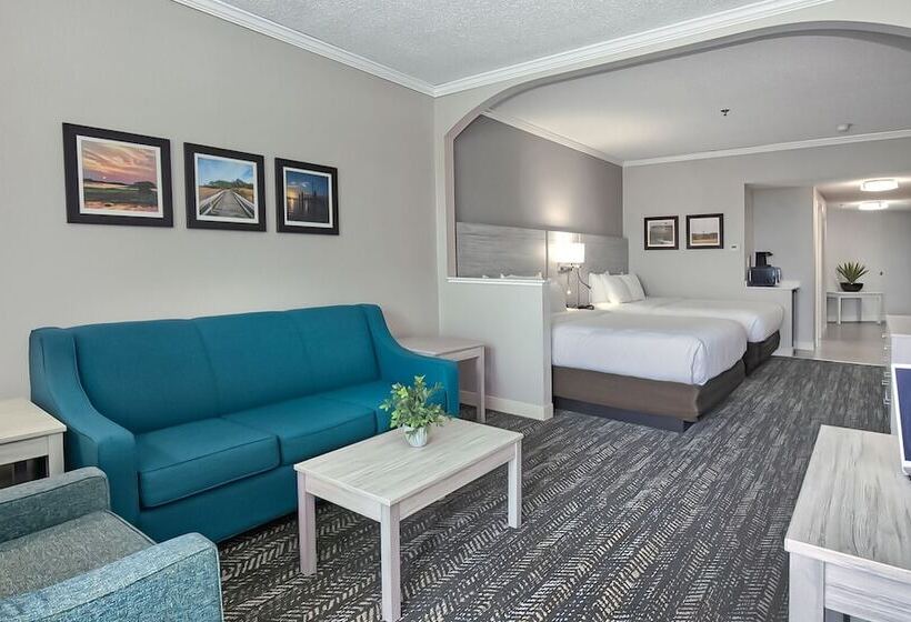 جناح سرير ملكى, Comfort Suites Chincoteague Island Bayfront Resort