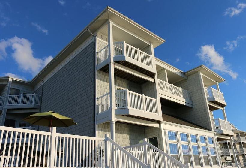 جناح سرير ملكى, Comfort Suites Chincoteague Island Bayfront Resort
