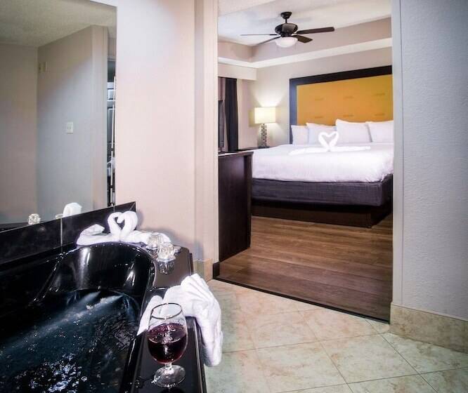 Suíte com Hidromassagem, Country Inn & Suites By Radisson, Evansville, In