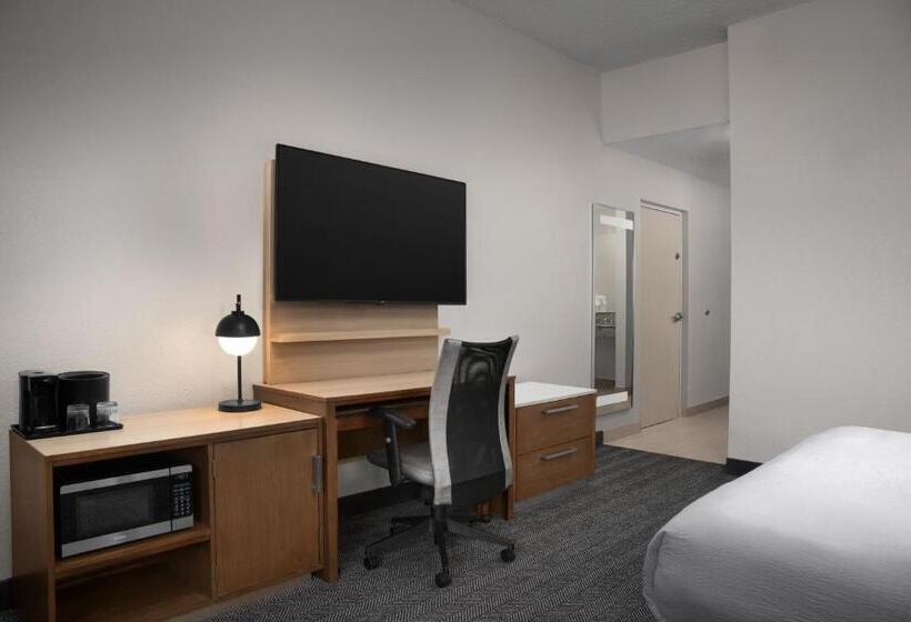 Standard-huone King-vuode, Courtyard By Marriott Orlando East/ucf Area