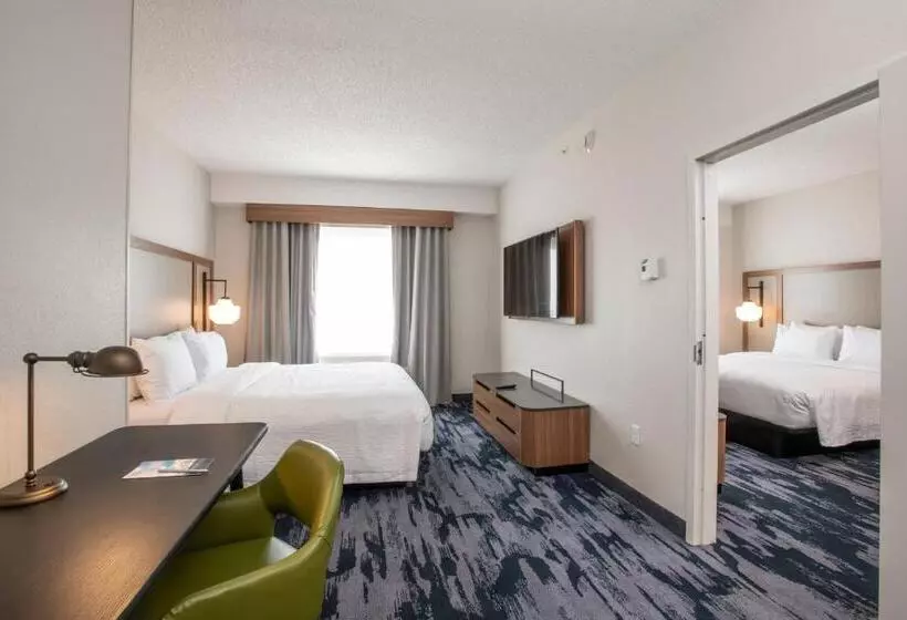 2 Bedroom Suite City View, Fairfield By Marriott Inn & Suites Newport Cincinnati