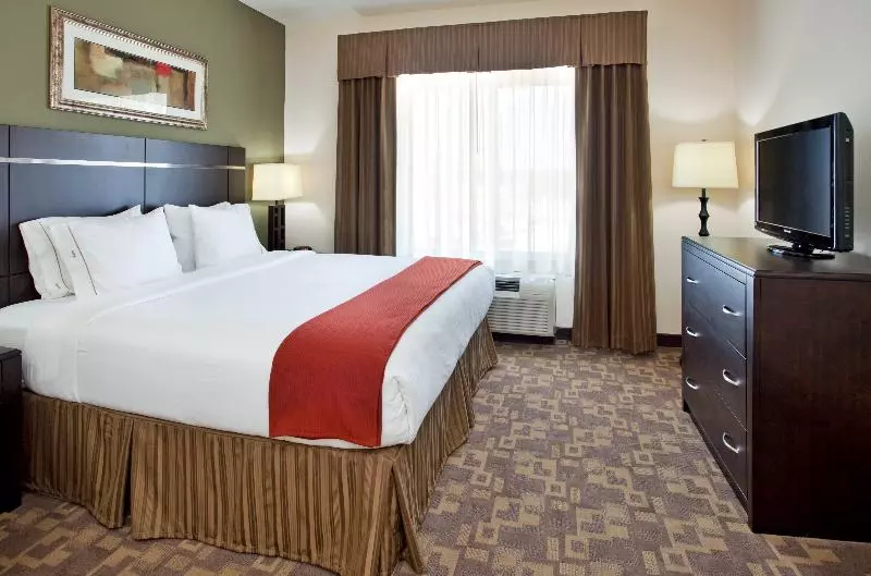 キングサイズベッドのエクゼクティブ, Holiday Inn Express Hotel & Suites Topeka North By Ihg
