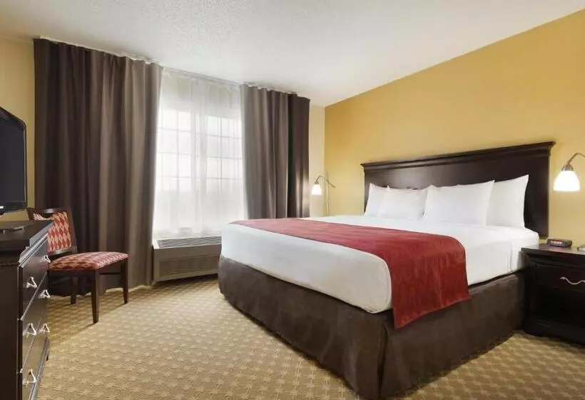 キングサイズベッドのスタンダードルーム, Quality Inn & Suites