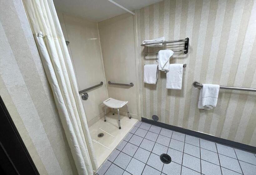 一楼标准间, Quality Inn & Suites North Gibsonia