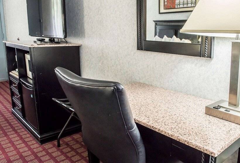 带2个双人床的标准工作室, Quality Inn & Suites North Gibsonia