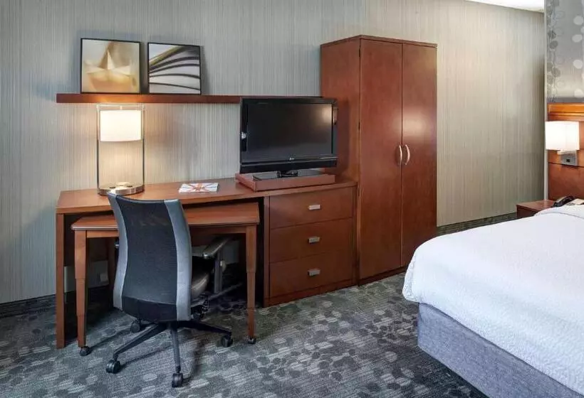 身障者適用キングサイズベッドルーム, Sonesta Select Milwaukee Brookfield