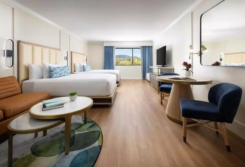 اتاق استاندارد, The Anza  A Calabasas