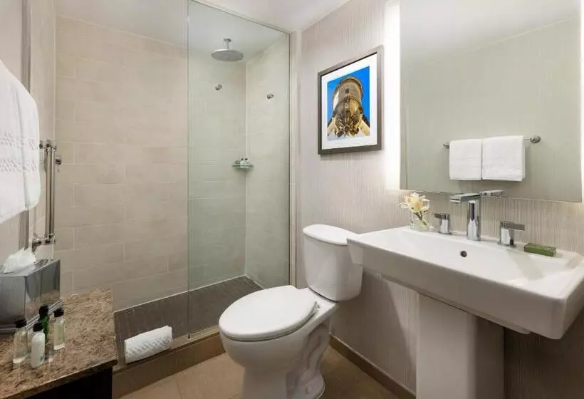 3 Bedroom Suite, The Anza  A Calabasas