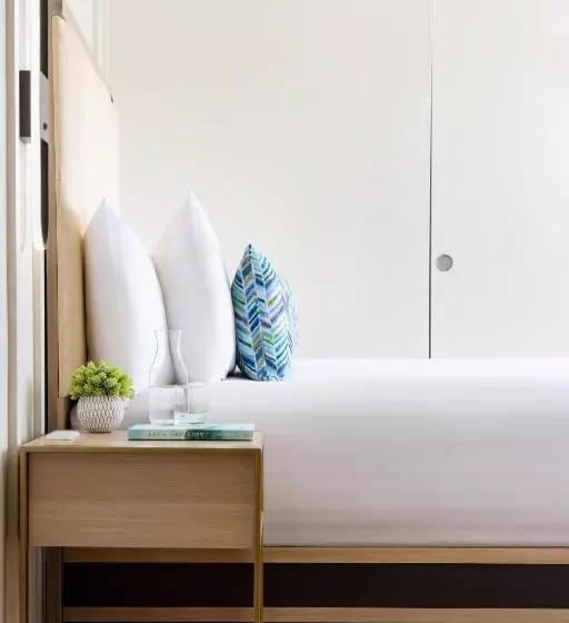 اتاق استاندارد برای معلولان, The Anza  A Calabasas