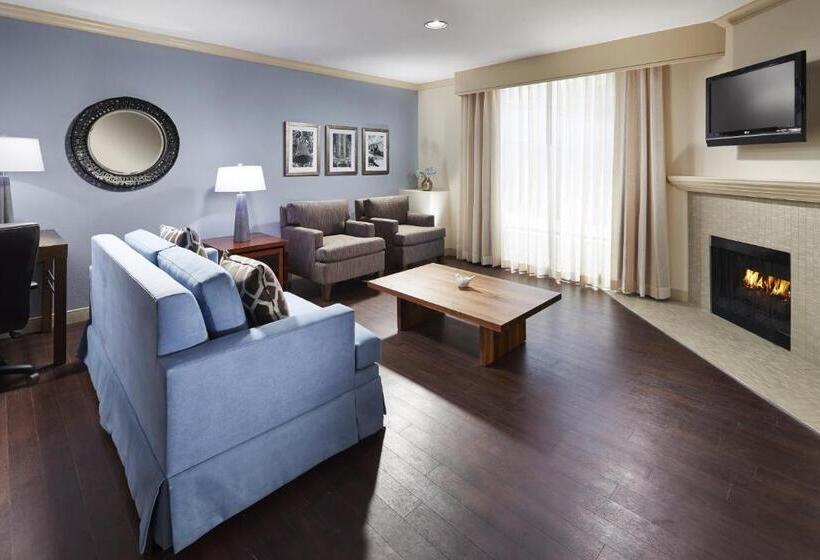 جناح غرفتين نوم, The Anza  A Calabasas