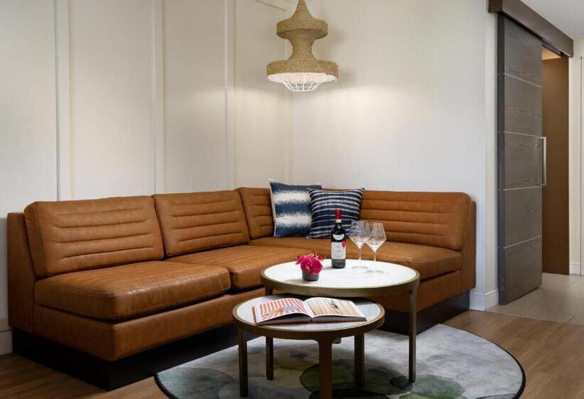 غرفة قياسية سرير كينج, The Anza  A Calabasas