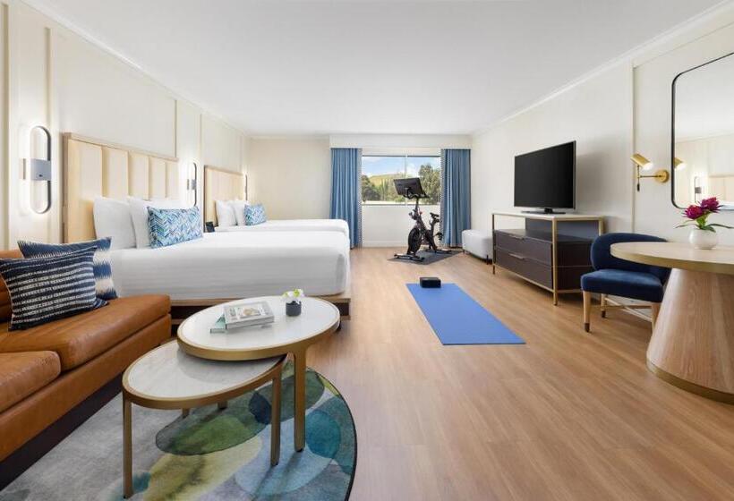 غرفة قياسية, The Anza  A Calabasas