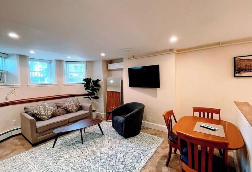 高级工作室, Copley House