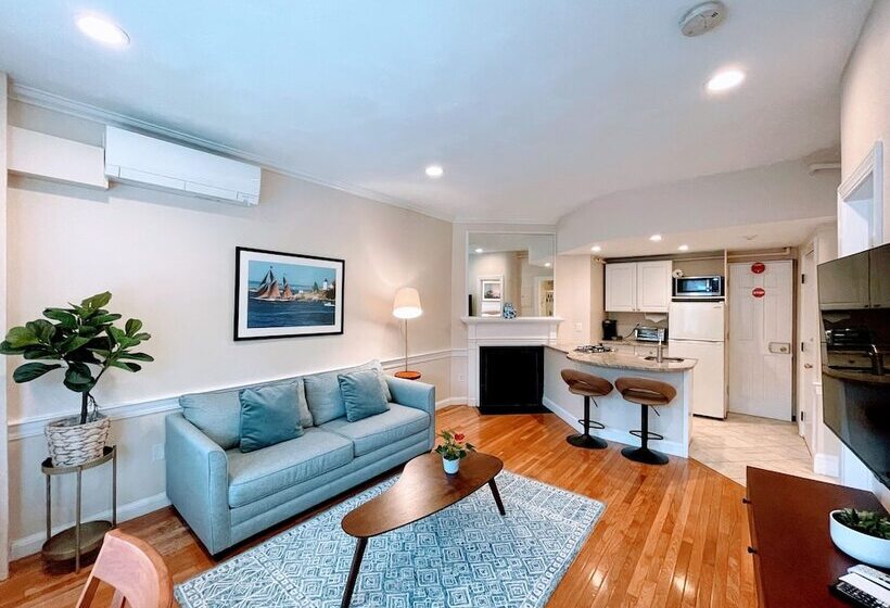 스위트, Copley House