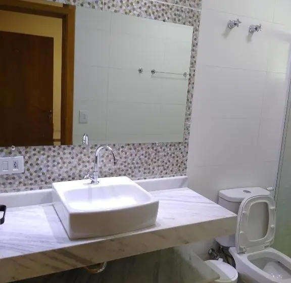 اتاق استاندارد چهار تخته, Canto Sul Suítes