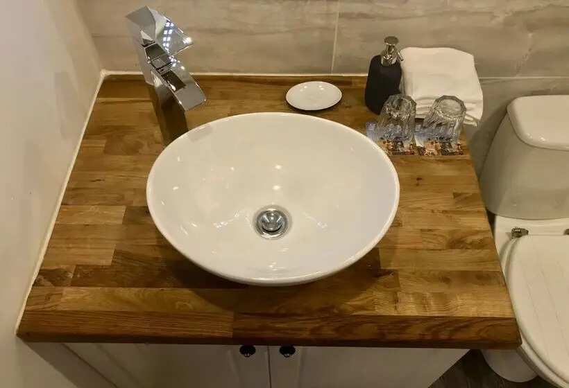 レイクビューデラックスルーム, Thewaterfrontlodges