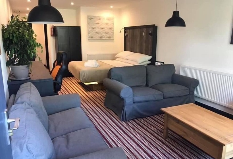 带河湖景观的高品质房间, Thewaterfrontlodges