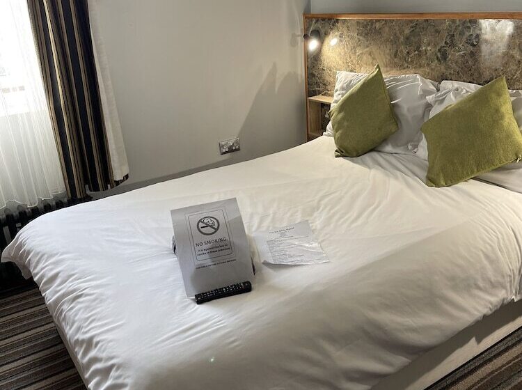 标准间, The Six Bells