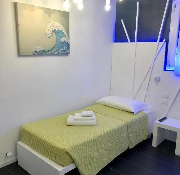اتاق استاندارد یک نفره, Sunrise Rooms