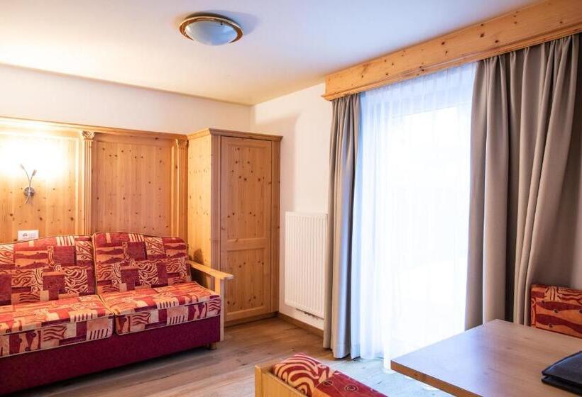 Семейный Номер, Aktiv  Und Wellnesshotel Traube  Post