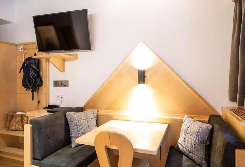 Standard-huone Vuoristonäkymä, Aktiv  Und Wellnesshotel Traube  Post