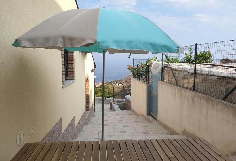 メゾネットスイート, Casal Trinacria