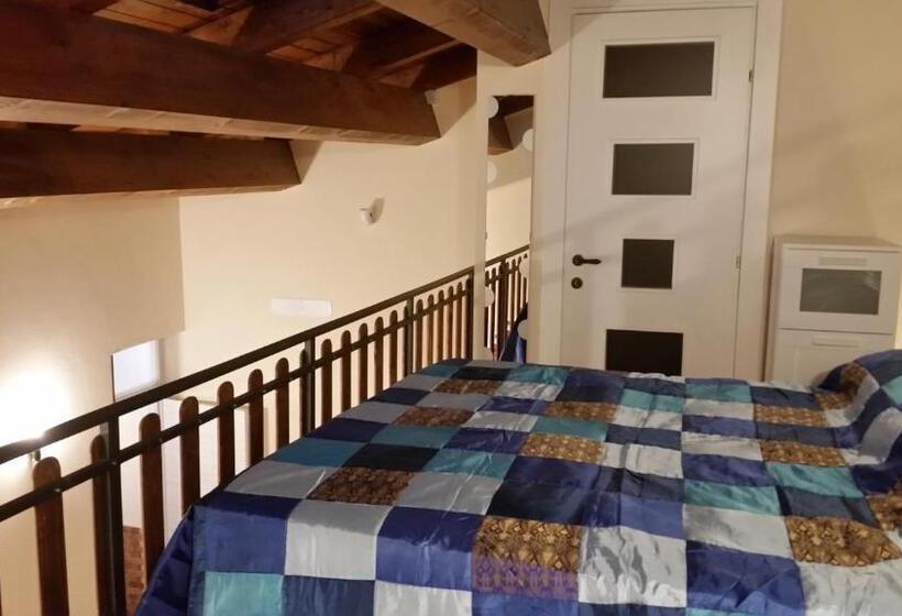 メゾネットスイート, Casal Trinacria