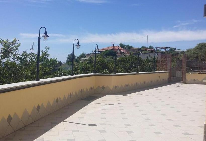 سوییت خانوادگی, Casal Trinacria